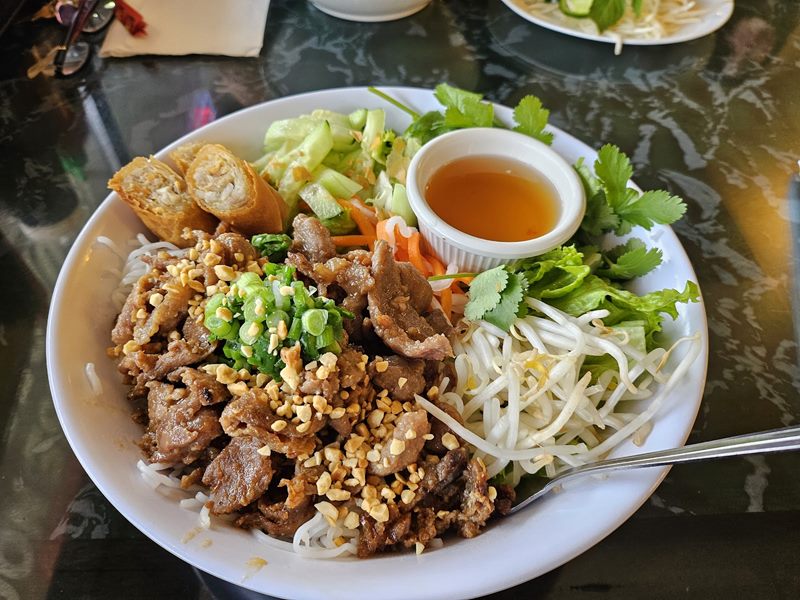 Happy Phở food